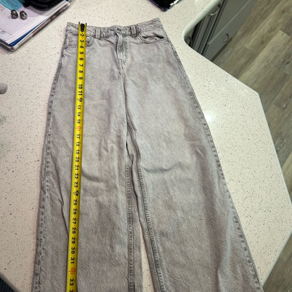 H&M Wide-Leg Jeans in Light Gray Wash